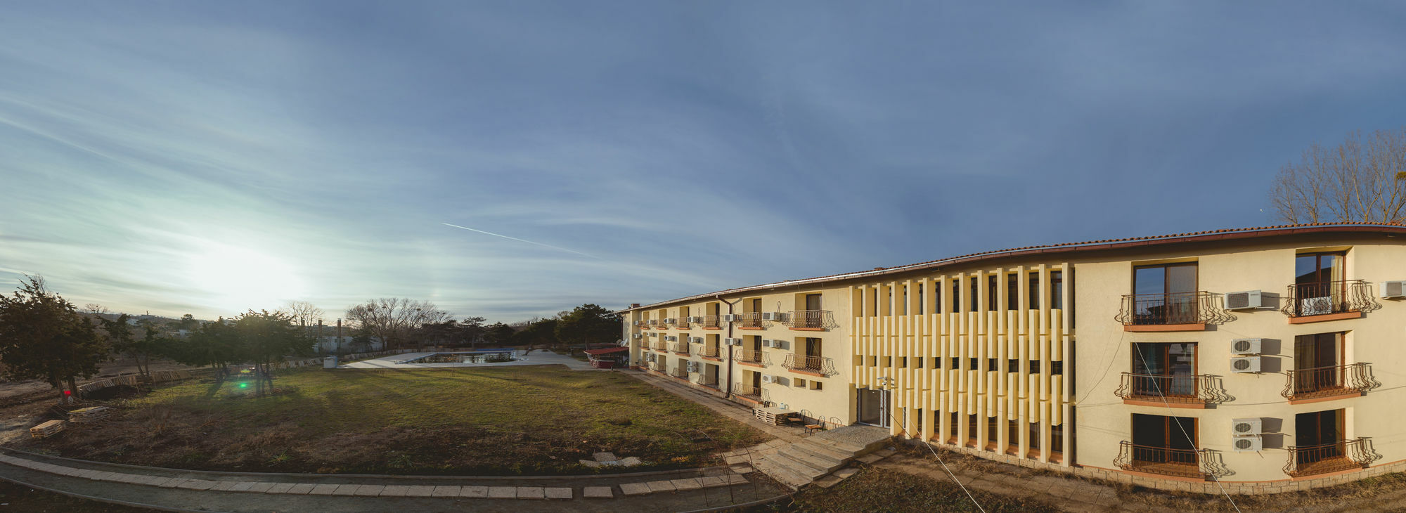 Q Hotel Neptun Dış mekan fotoğraf